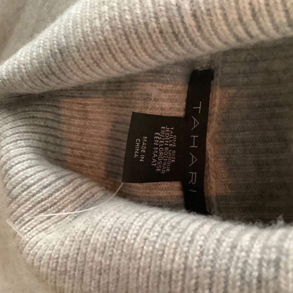 Sweater - Picture 3 of 3